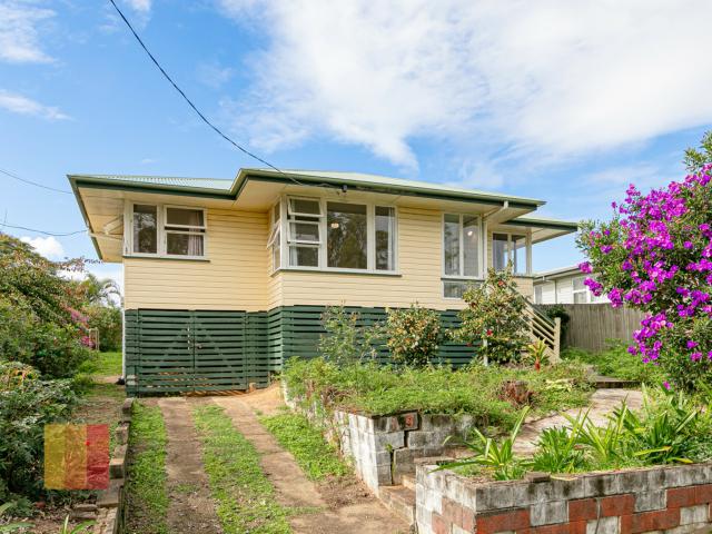 SPACIOUS 3 BEDROOM HOME IN CENTRAL LOCATION