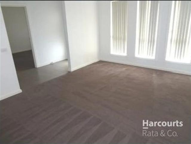 Spacious 3 Bedroom Home in Epping