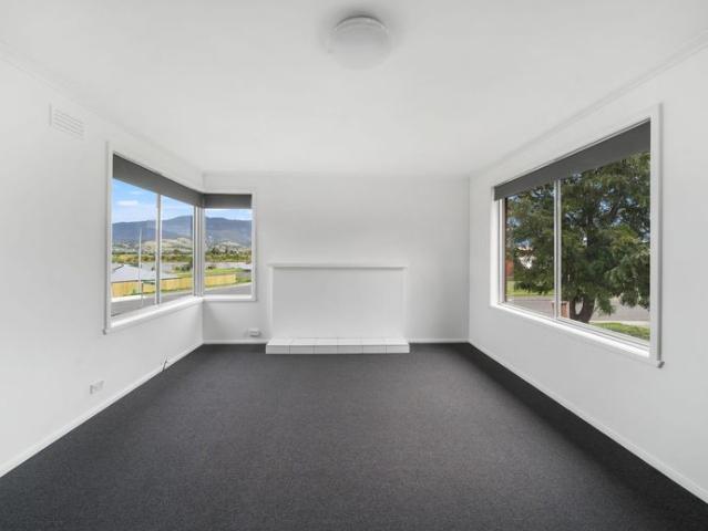 Spacious 3 Bedroom Home in Herdsmans Cove