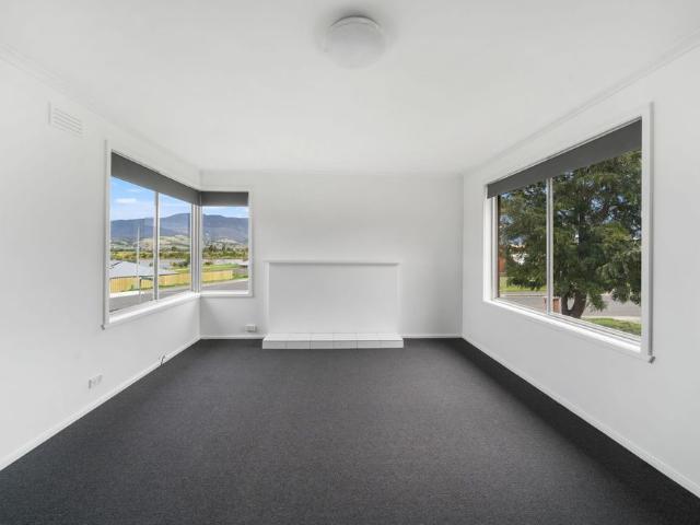 Spacious 3 Bedroom Home in Herdsmans Cove
