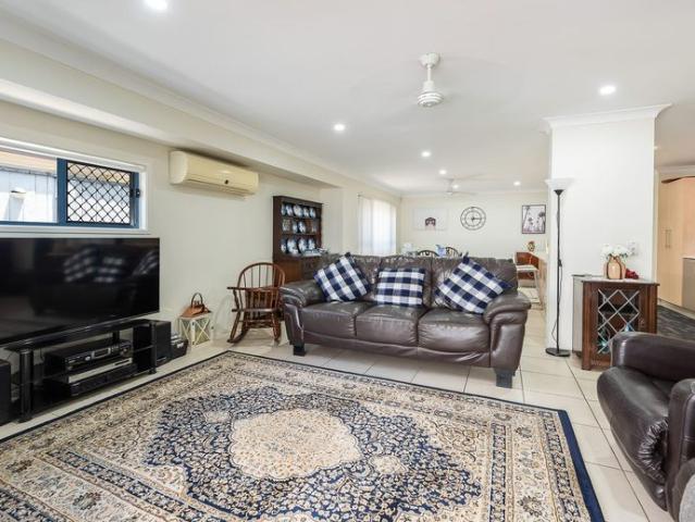 Spacious 3 Bedroom Home in Oxenford