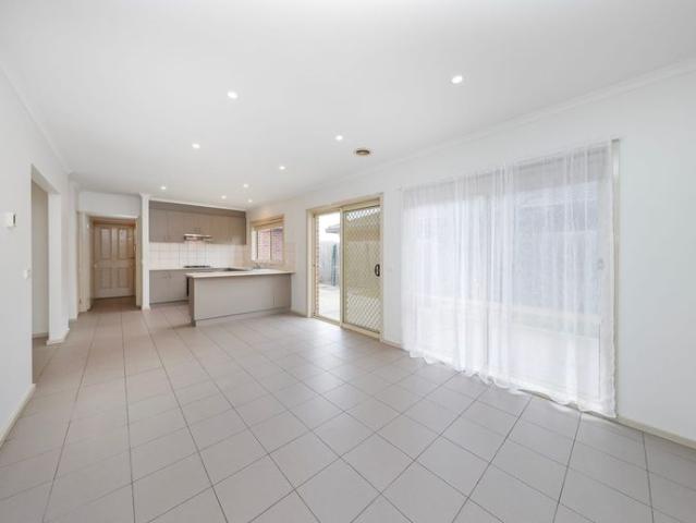 SPACIOUS 3 BEDROOM HOME IN PRIME ALTONA MEADOWS LOCATION