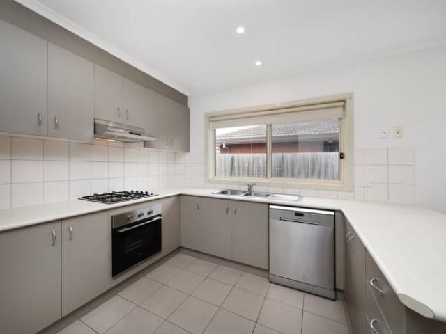 SPACIOUS 3 BEDROOM HOME IN PRIME ALTONA MEADOWS LOCATION