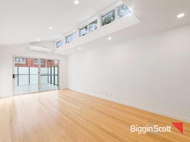 Spacious 3 Bedroom Home in Prime Location!