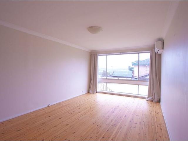 SPACIOUS 3 BEDROOM HOME IN QUIET WOODBINE STREET !