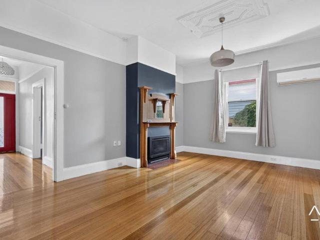 Spacious 3 Bedroom Home in Sought After Invermay