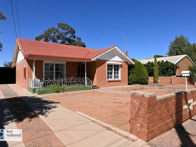 Spacious 3 Bedroom Home on Approx. 1000m²