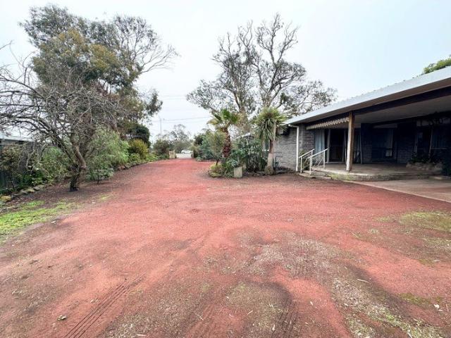 Spacious 3 Bedroom Home on Main Street!