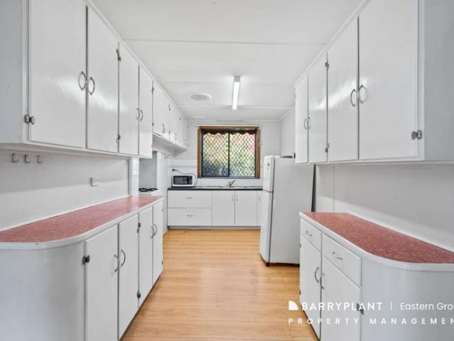 Spacious 3 Bedroom Home + Studio/Office/4th Bedroom in Prime Eltham Location