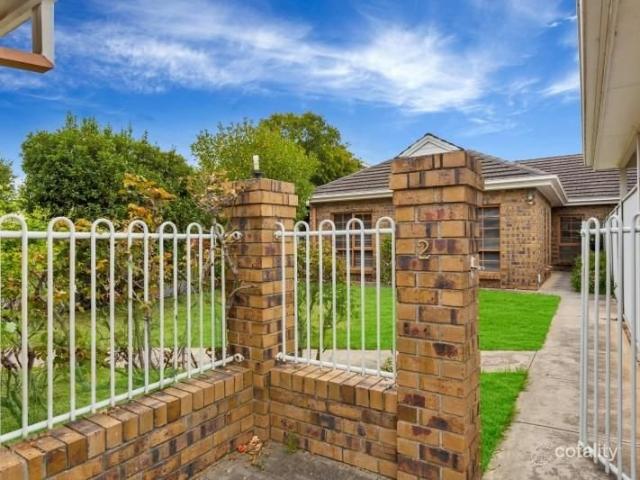 Spacious 3 Bedroom Homette Ideal low maintenance living in Marryatville School Zone