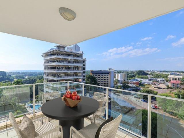 Spacious 3 Bedroom Inner City Apartment