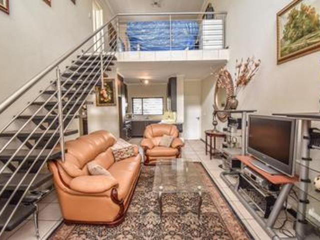 spacious 3 bedroom loft apartment wi.