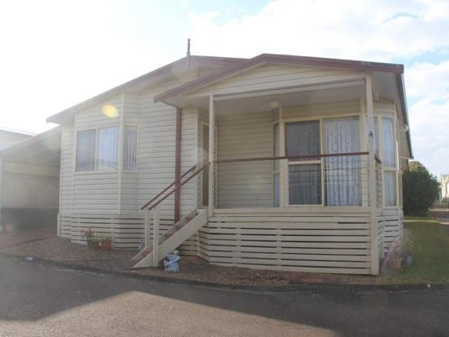 SPACIOUS 3 BEDROOM LIVING
