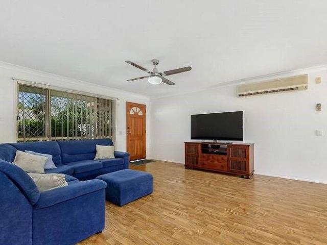 Spacious 3 Bedroom, Modern Duplex