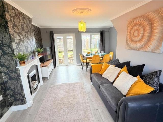 Spacious 3 Bedroom Property Available Unfurnished