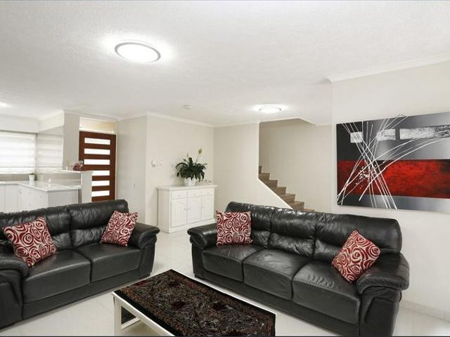Spacious 3 Bedroom Rental in Labrador with Parking for Two water included