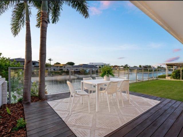 Spacious 3 bedroom Waterfront Home with natural sunlight all day long