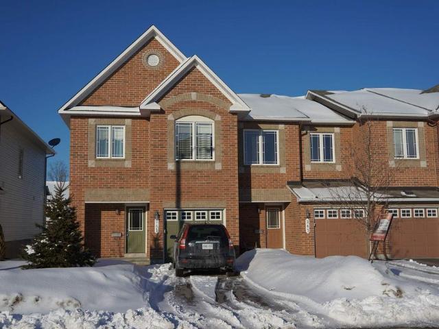 SPACIOUS 3 BEDROOM TOWNHOME NORTH KANATA TECH SECTOR