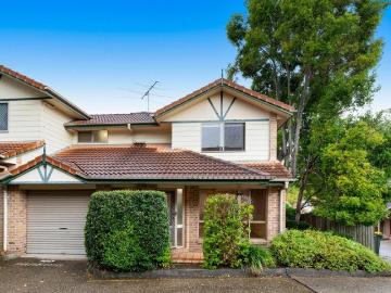Spacious 3 Bedroom Townhouse Offering Real Potential in the Heart of Newmarket
