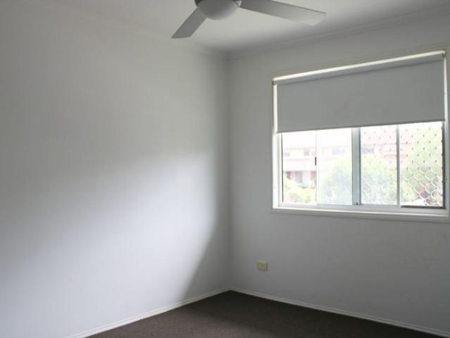 Spacious 3 Bedroom Townhouse in a Prime Location!