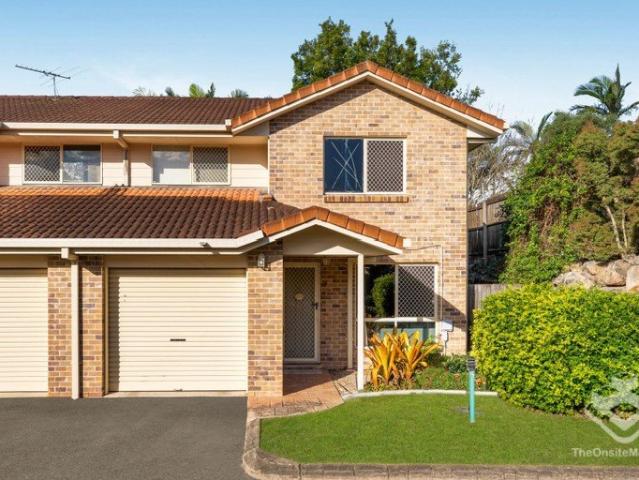 Spacious 3 Bedroom Townhouse in a Quiet Gated Complex