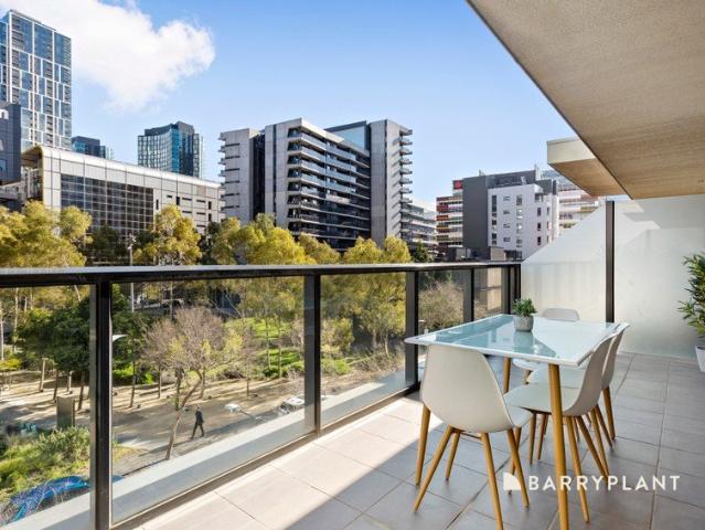 Spacious 3 Bedroom Townhouse in Docklands UNFURNISHED
