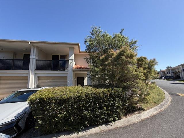 Spacious 3 Bedroom Townhouse including monthly backyard garden maintenance in Secure Gated Complex