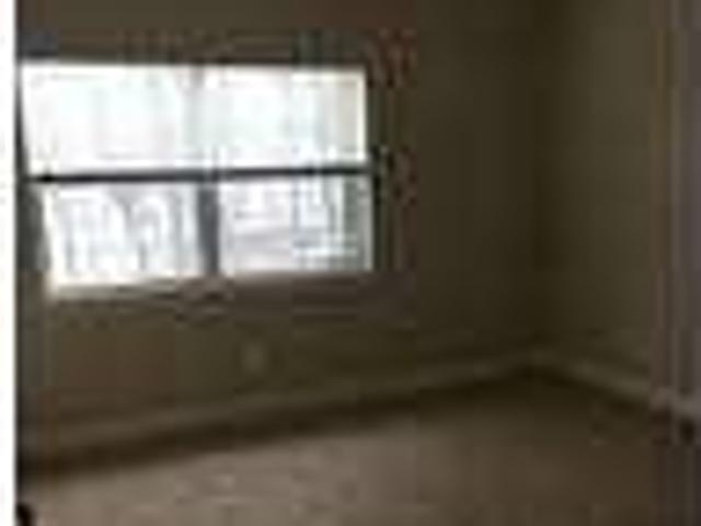 Spacious 3 Bedroom Townhouse Style Apartment!