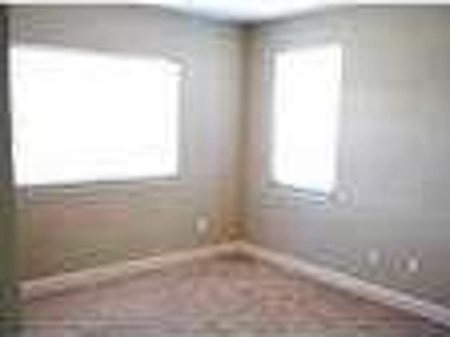 Spacious 3 Bedroom Townhouse. Single Car Garage!