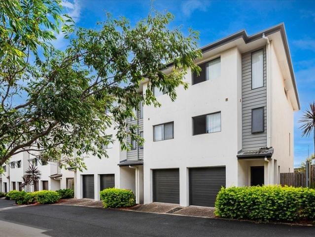 Spacious 3 Bedroom Townhouse