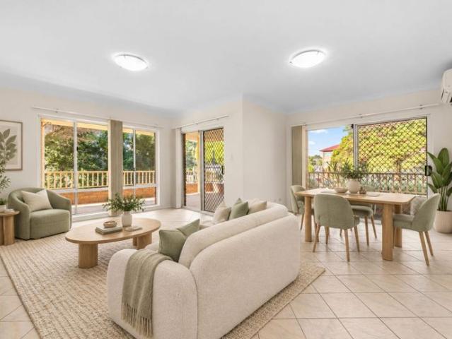 Spacious 3 bedroom unit that wont disappoint, inspect today