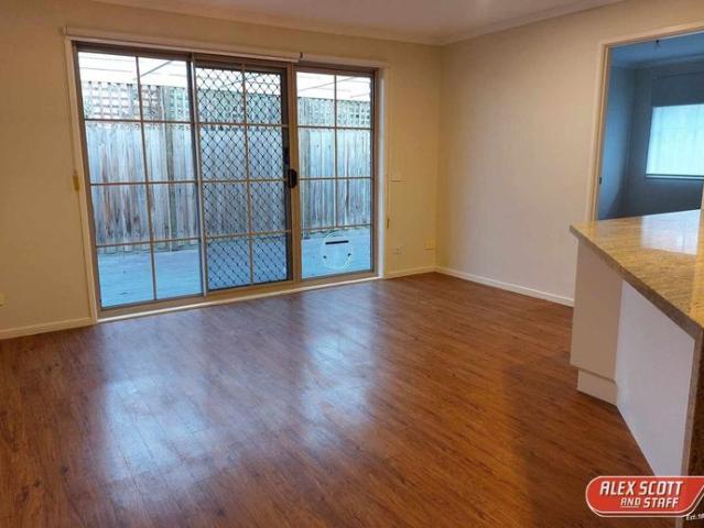 Spacious 3 Bedroom Unit with Double Carport in Prime Berwick Location