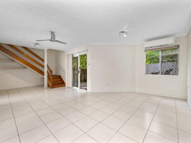 Spacious 3 Bedroom Unit in a Prime Location Available 17/08/2026 !