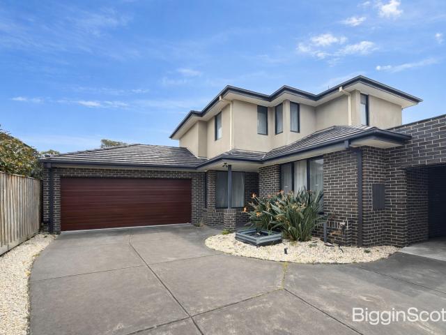 Spacious 3 Bedroom Unit in Prime Glen Waverley Location