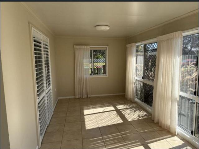 Spacious 3 Bedroom Unit in Prime Harristown Location
