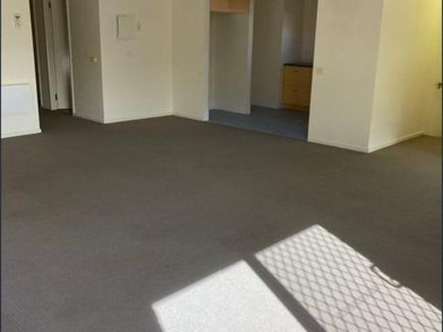 Spacious 3 Bedroom Upstairs Unit in Quiet Retirement Village – Murray River Gardens, Mildura