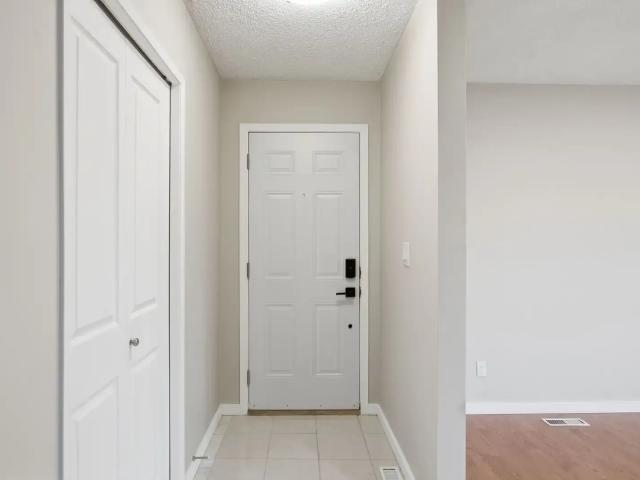 Spacious 3 Beds 1.5 Bath Main Floor Bungalow – Silver Springs NW — 3 Bedrooms Main Floor