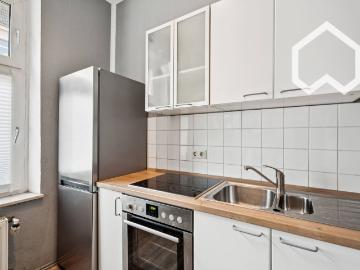 Spacious 3 Room Apartment in Essen, Е1, Essen Amsterdam Apartments for Rent