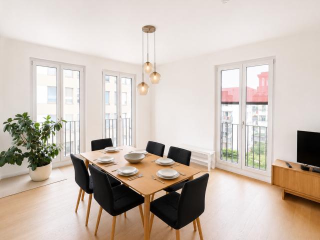 Spacious 3 Room Apartment in the Heart of Mauerpark + Optional Underground Parking – Close to the Ringbahn