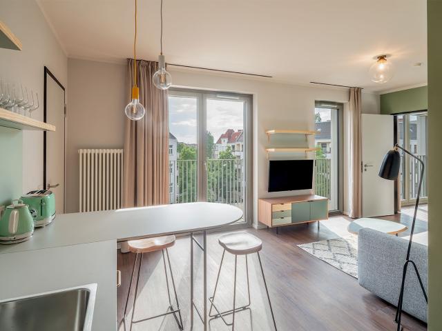 Spacious 3 room apartment with balcony at RIX Neukölln – open ended lease
