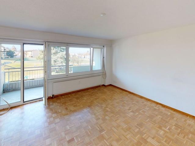 Spacious 3.5 room apartment within walking distance of Amriswil train station