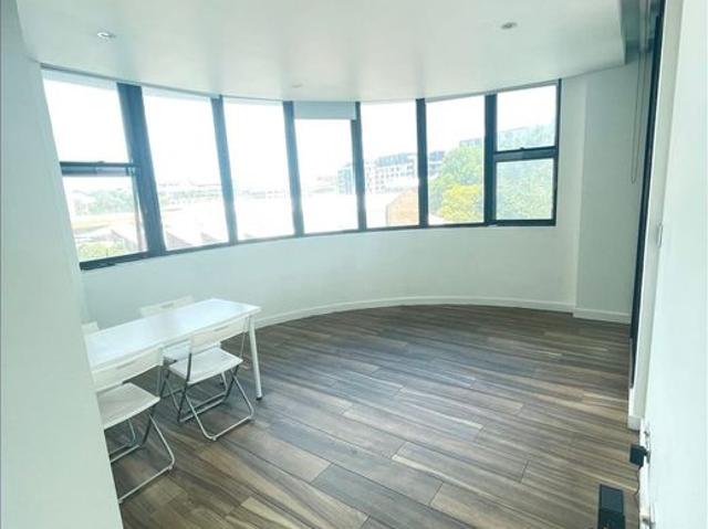 Spacious 3B2B apartment in the heart of Ultimo & Prime Location & Excellent Transport Links!