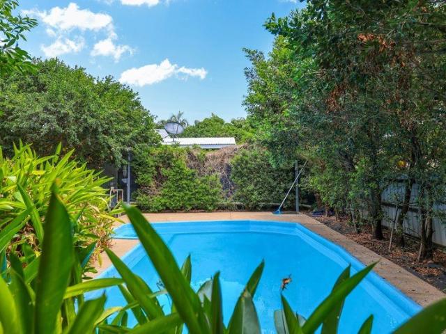 Spacious 3BR House with Pool in Rapid Creek