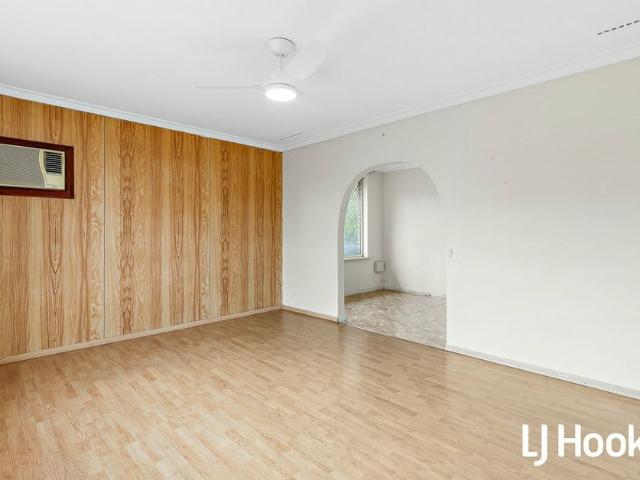 Spacious 3x1 Home with Pool & Fantastic Outdoor Entertaining!