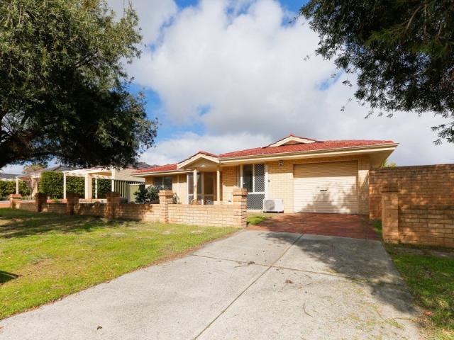 SPACIOUS 3X2 STREET FRONT VILLA