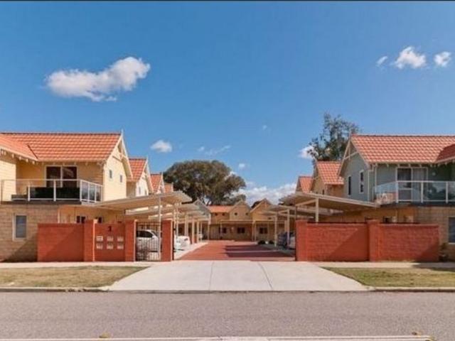 Spacious 3x2 Townhouse for Rent in Midland