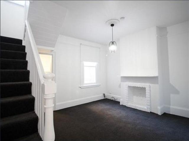 Spacious Terrace Living in Surry Hills