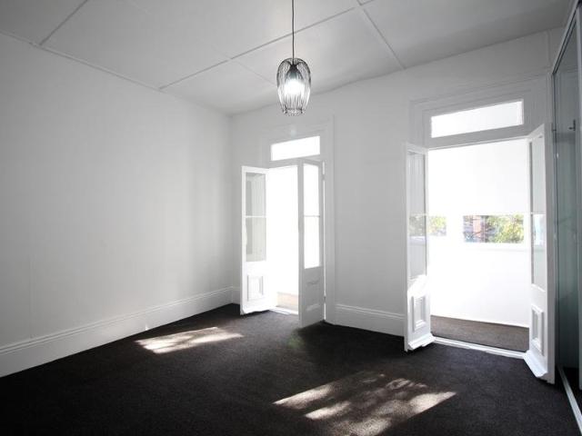Spacious Terrace Living in Surry Hills