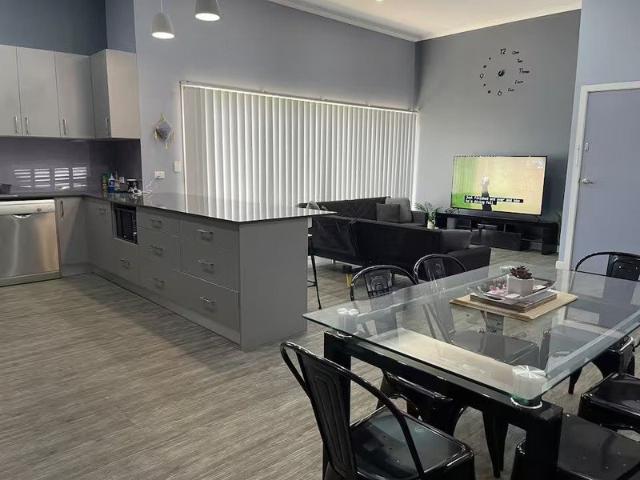 Spacious Thirlmere Family Home | Spa, Ducted A/C & Walk to Town 4 Bed | 2 Bath | Up to 10 Guests