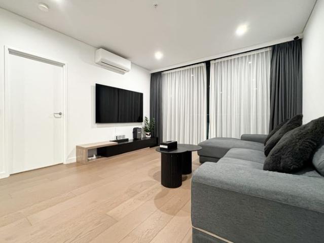 UNFURNISHED Spacious Three Bed Family Apartment with good size yard